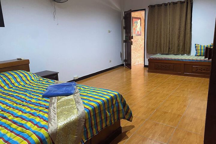 Room 29 of 52