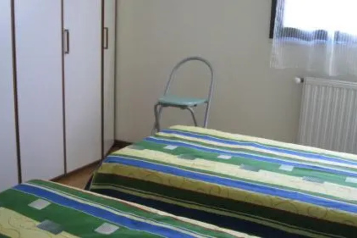 Room 4 of 5