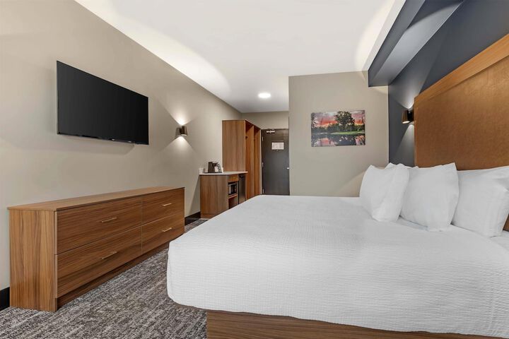 Room 5 of 70