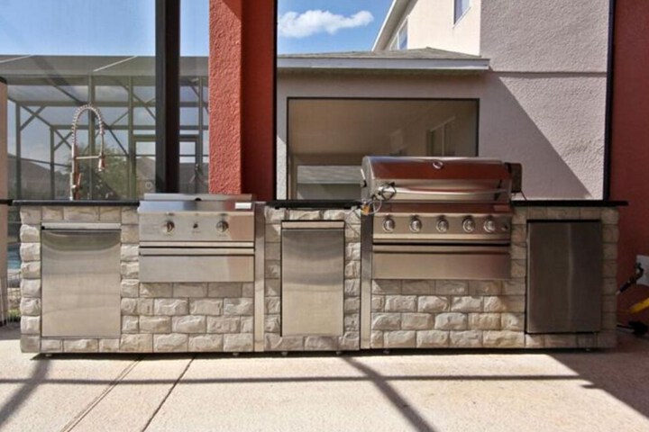 Property Grounds 17 of 17