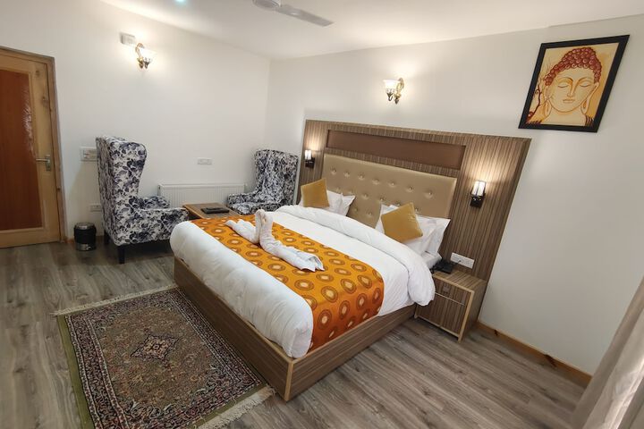 Room 15 of 27