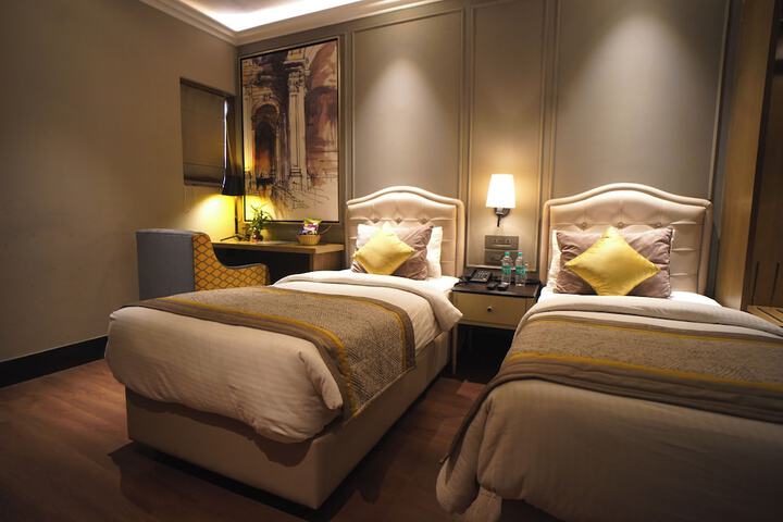 Room 37 of 111