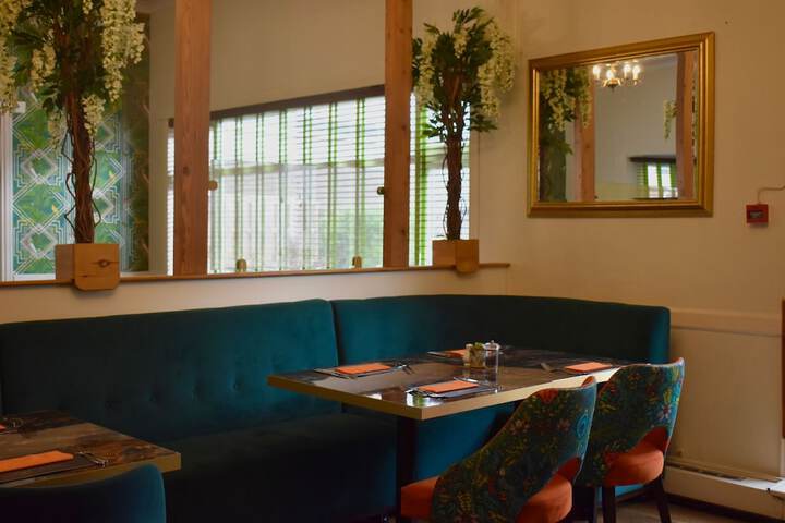 Dining 56 of 77