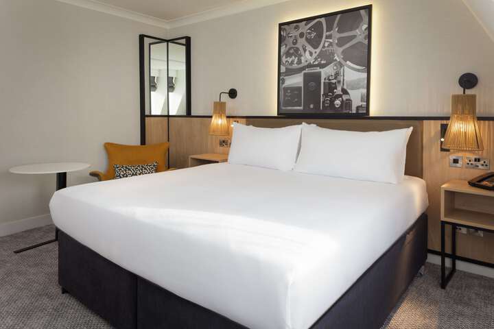 Guest room