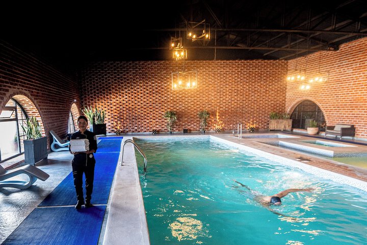 Pool 32 of 62