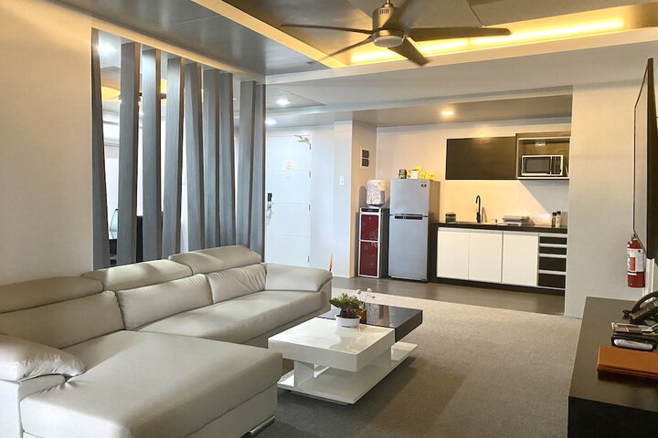 Room 183 of 403