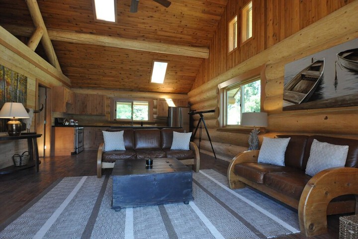 Room 2 of 5