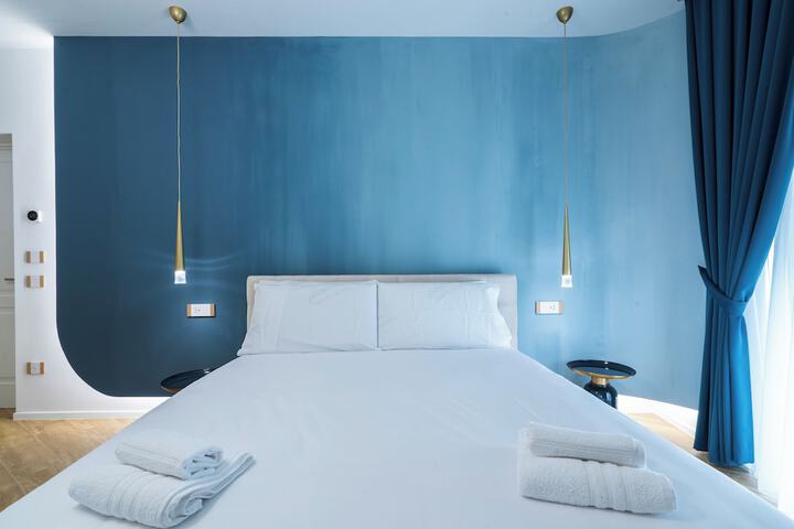 Room 8 of 27