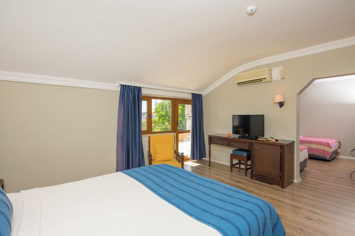 Room 4 of 60