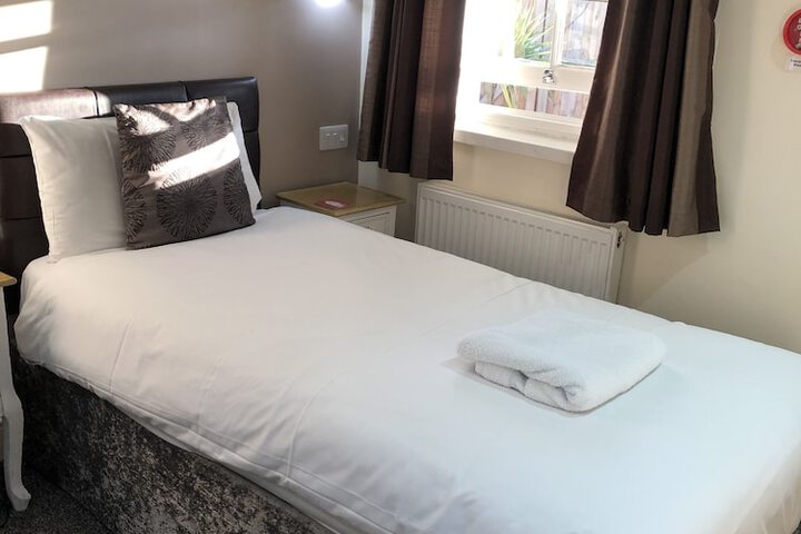 Room 4 of 42