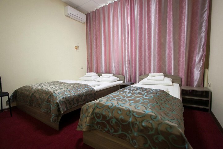 Room 3 of 21