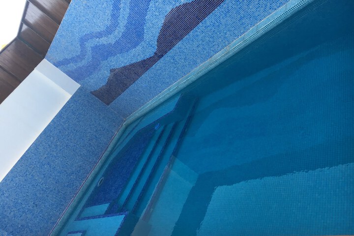 Pools & Facilities