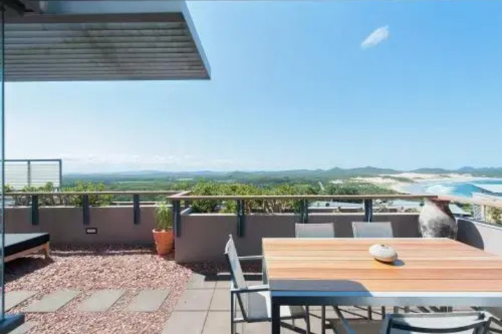 Terrace/Patio 9 of 12