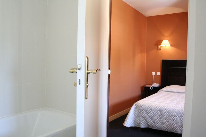 Room 38 of 67