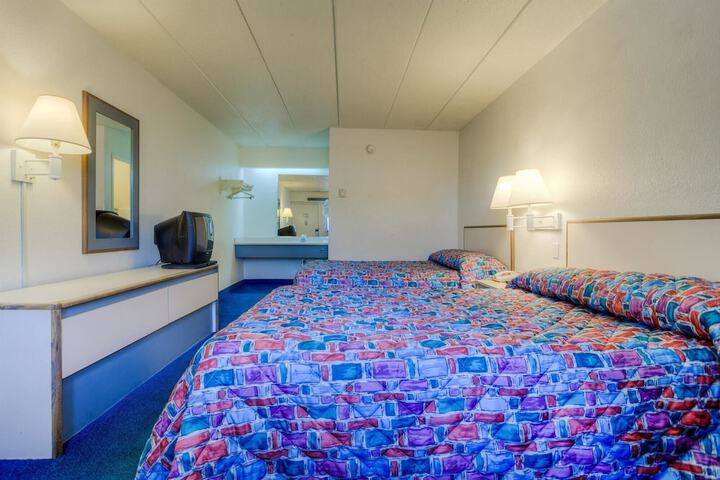 Room 30 of 47