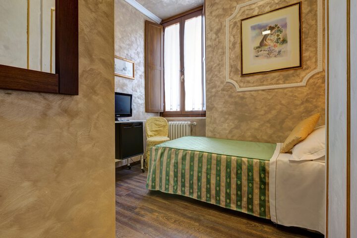 Room 40 of 90