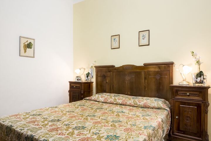 Room 8 of 42
