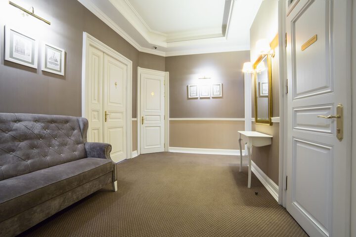 Ballroom/Hall 90 of 99