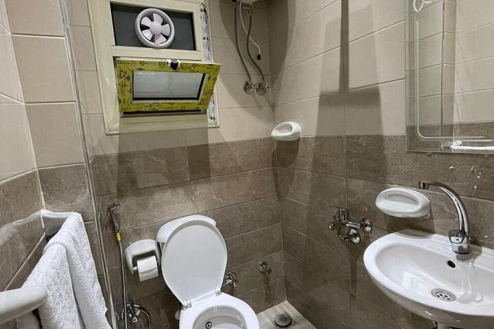 Room 2 of 18