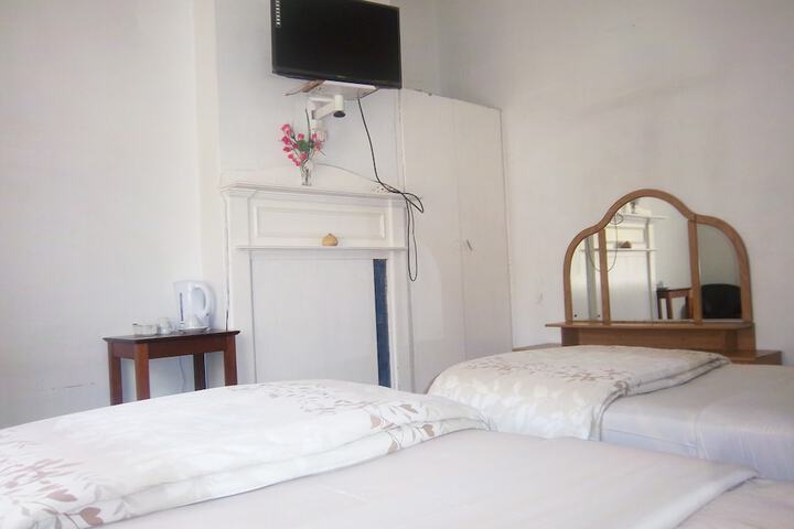 Room 8 of 55