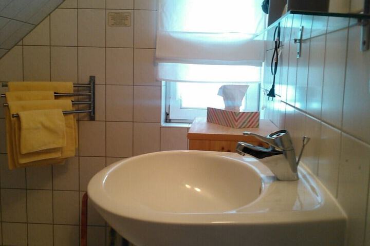 Room 29 of 35