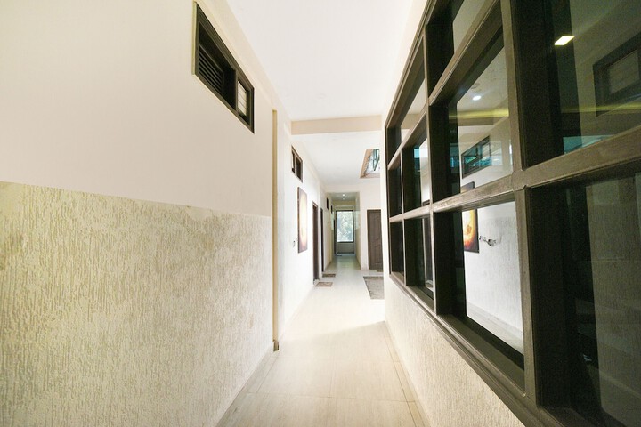 Hotel Interior 4 of 40