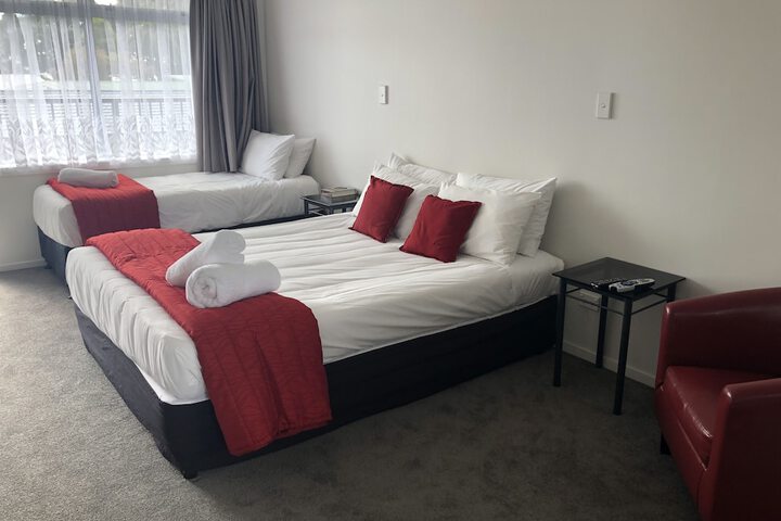 Room 5 of 34
