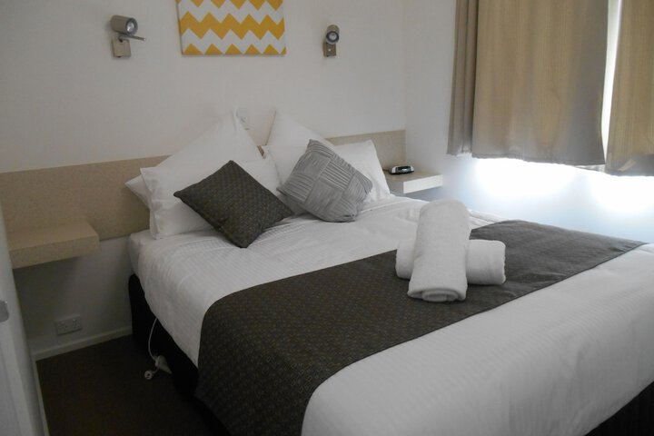Room 13 of 93