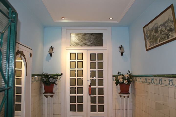 Hotel 2 of 81