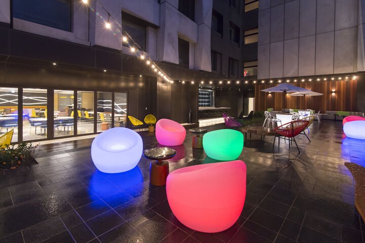 Hotel Exterior 52 of 66