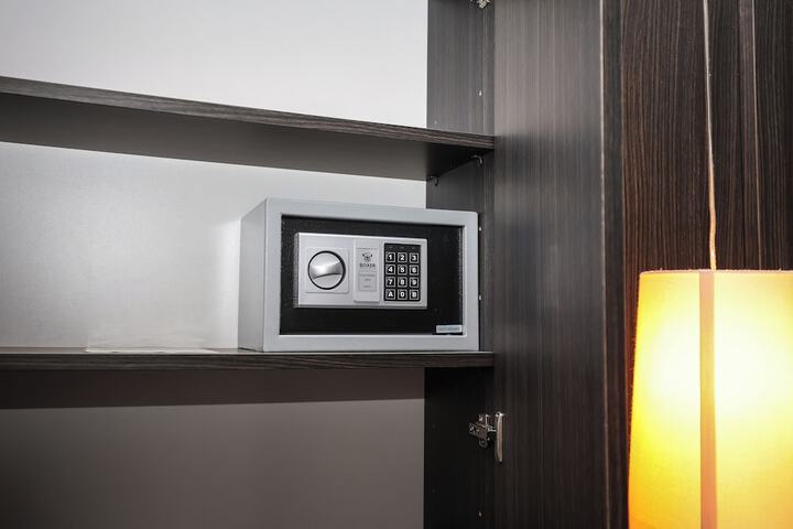 Room 44 of 86