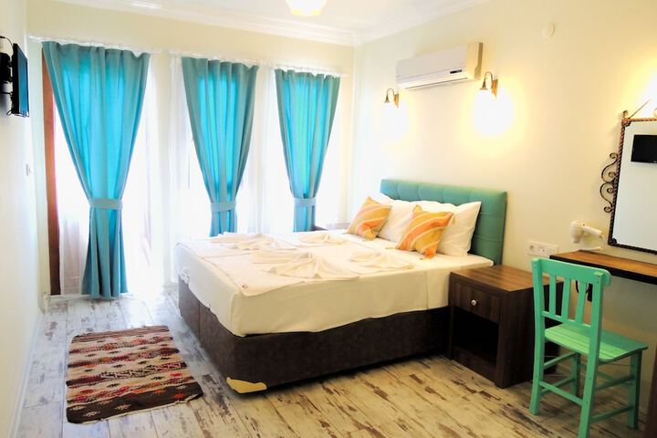 Room 10 of 61
