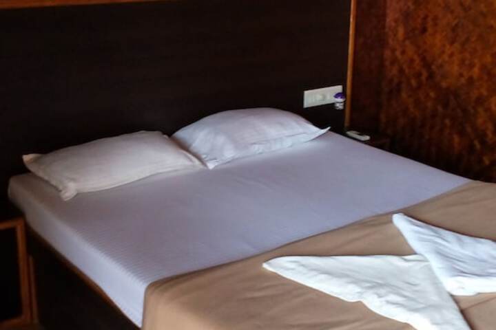 Room 4 of 35