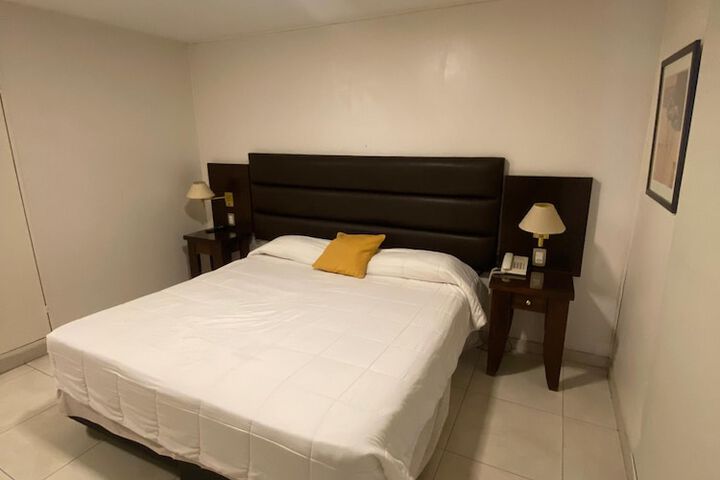 Room 21 of 65