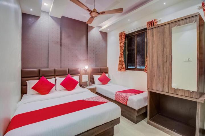 OYO 42009 Hotel a One Suite