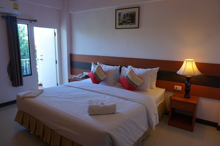 Room 6 of 47