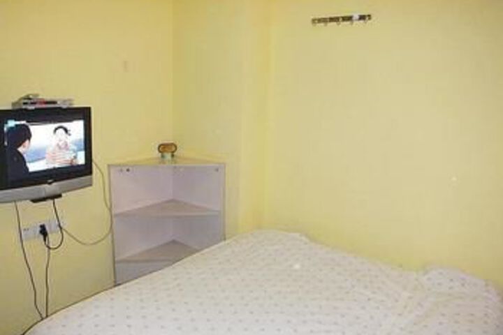 Room 3 of 12