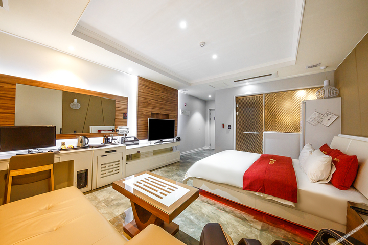 Room 38 of 88