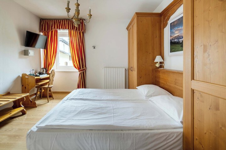 Room 21 of 36
