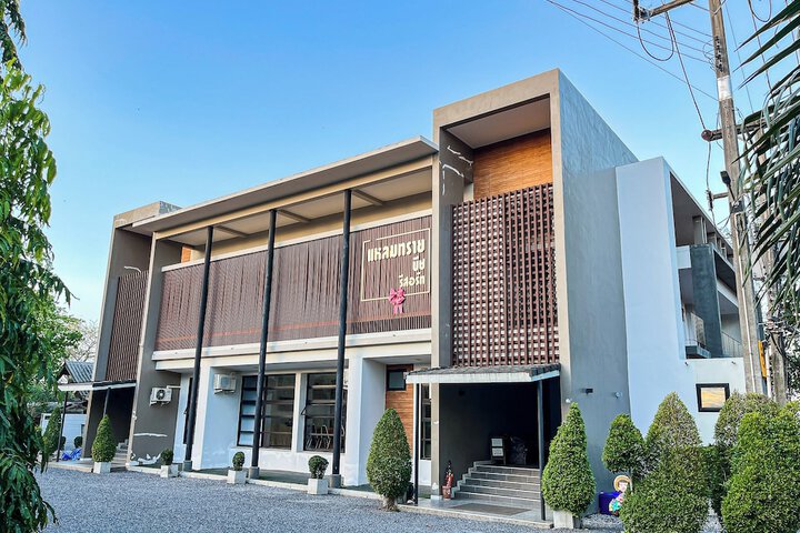 Hotel 92 of 113