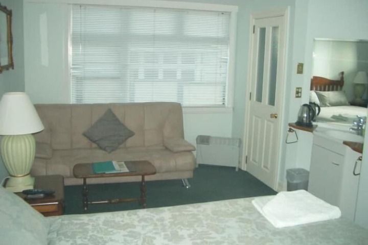 Room 26 of 43