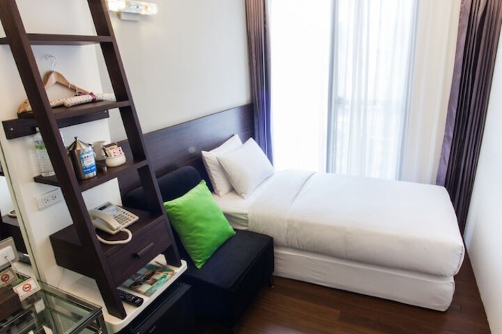 Room 26 of 85