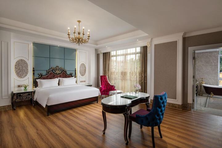 Room 11 of 52