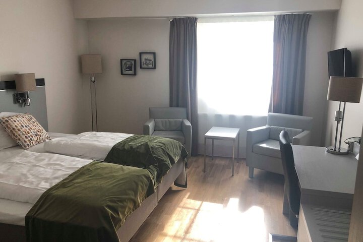 Room 15 of 73
