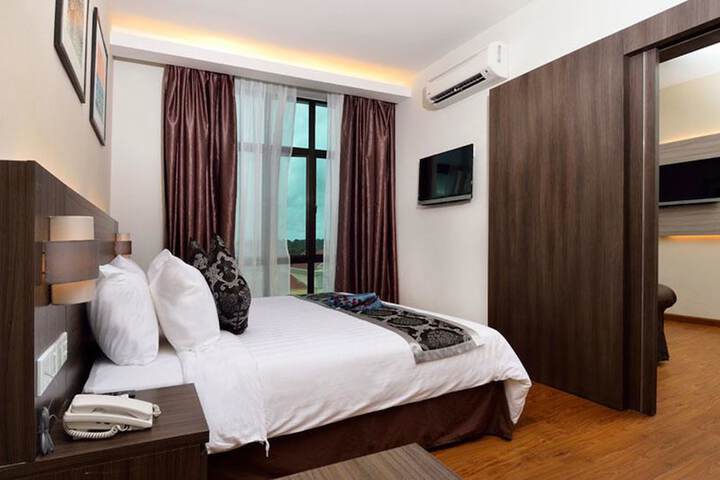 Room 5 of 41
