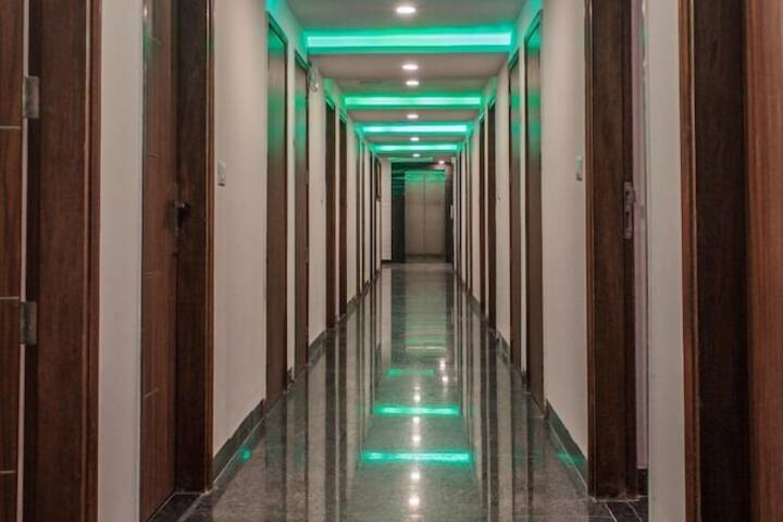 Ballroom/Hall 58 of 65