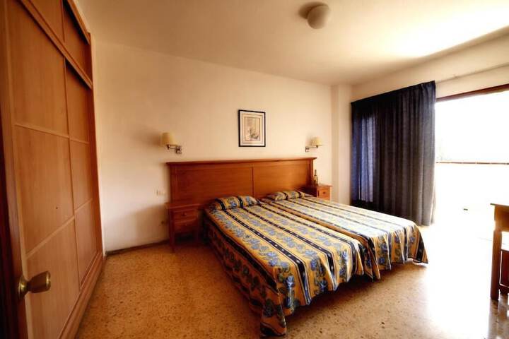 Room 6 of 37