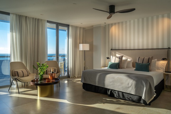 Room 14 of 50