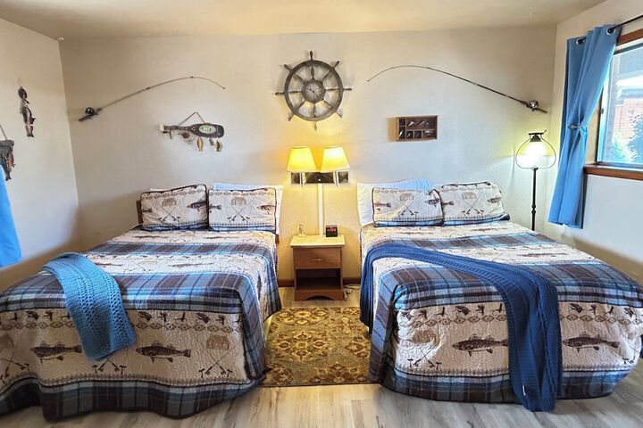 Room 8 of 33