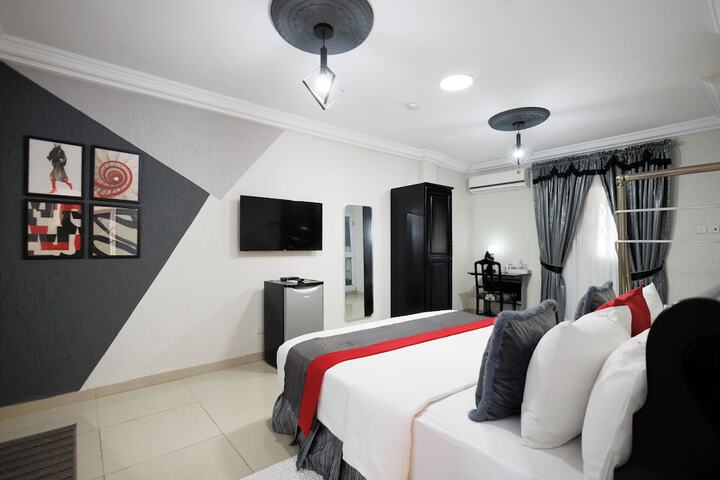 Room 18 of 89